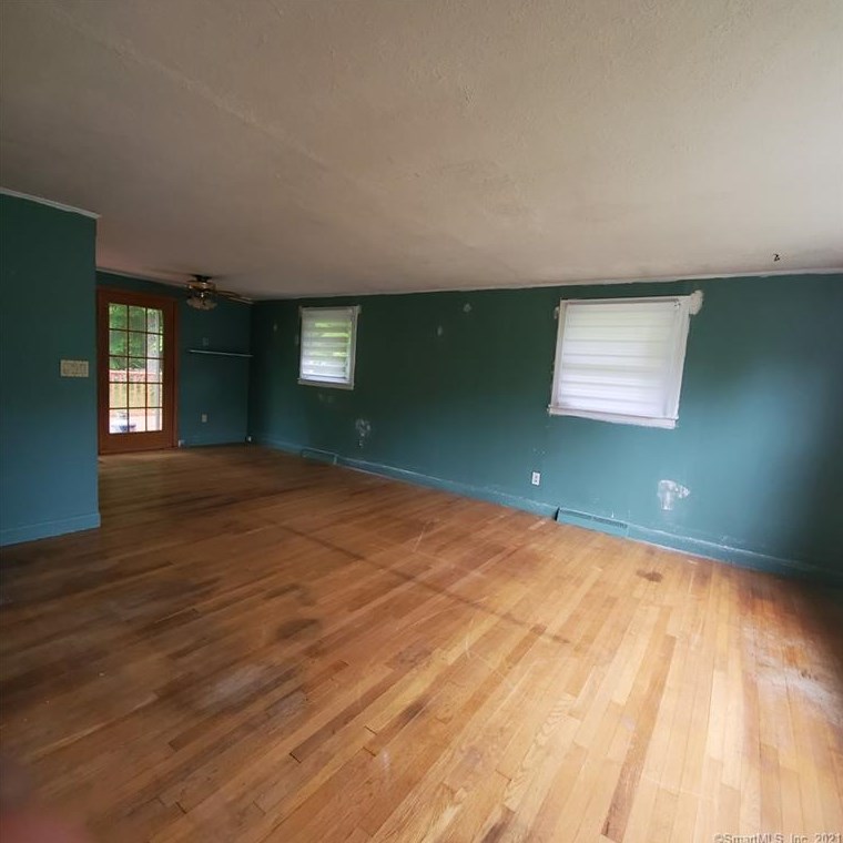 103 Fellows Rd, Chesterfield, CT 06370-1621