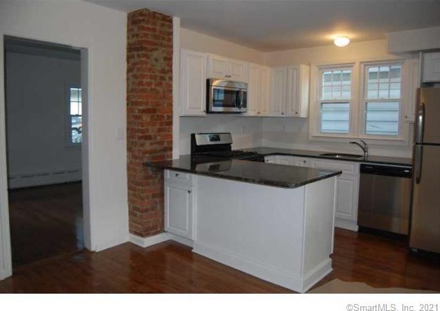 146 N Water St #1, Greenwich, CT 06830