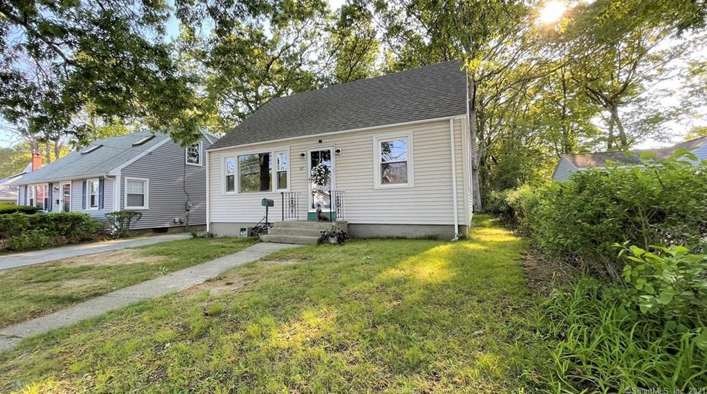 167 Brandegee Ave, Groton, CT 06340