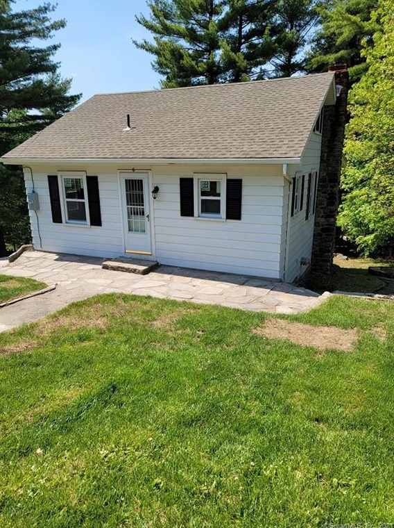 6 Lakeview Ave, Ellington, CT 06029
