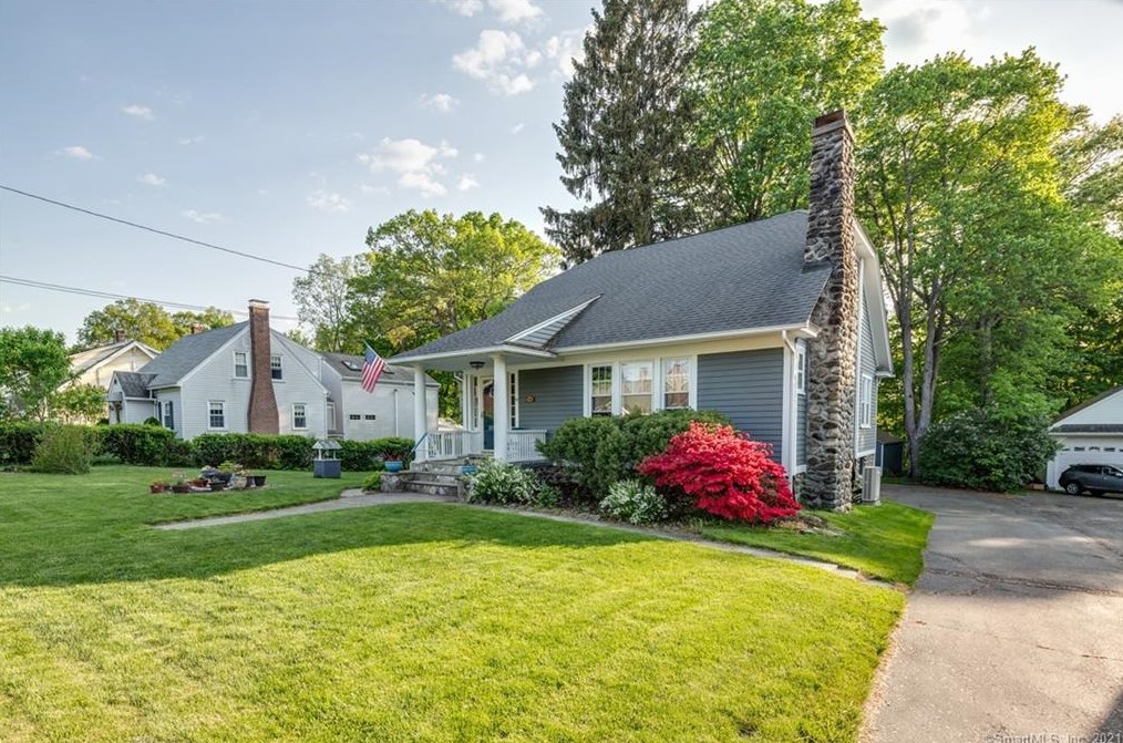 32 Yale Ave, Waterbury, CT 06762