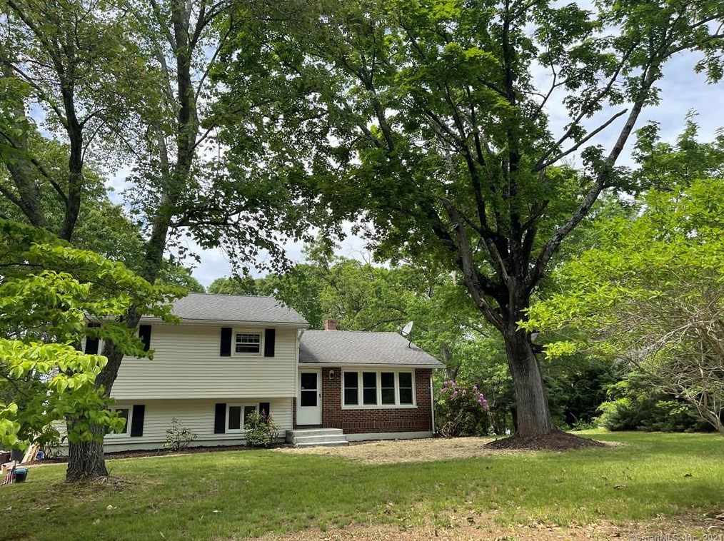 301 Wauregan Rd, Killingly, CT 06239
