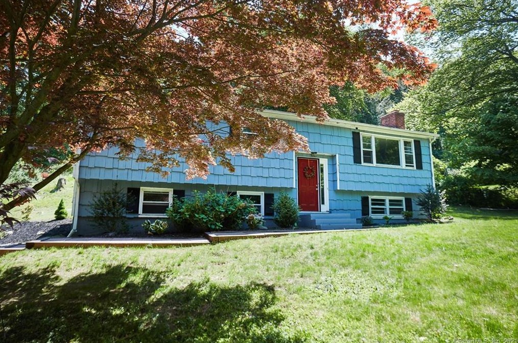 25 Scudder Rd, Newtown, CT 06470