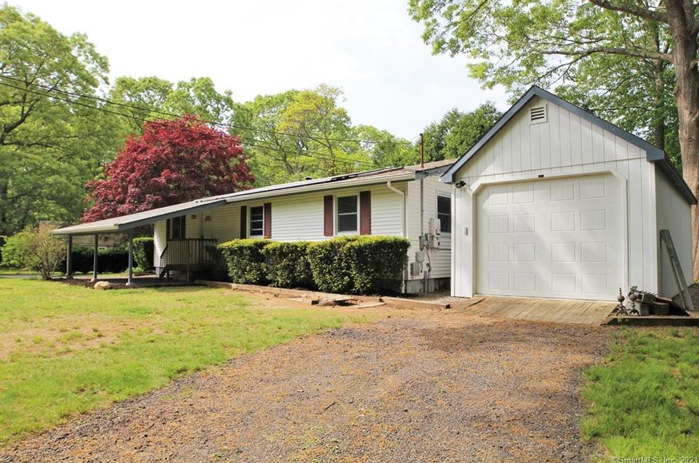 38 White Birch Cir, Niantic, CT 06357