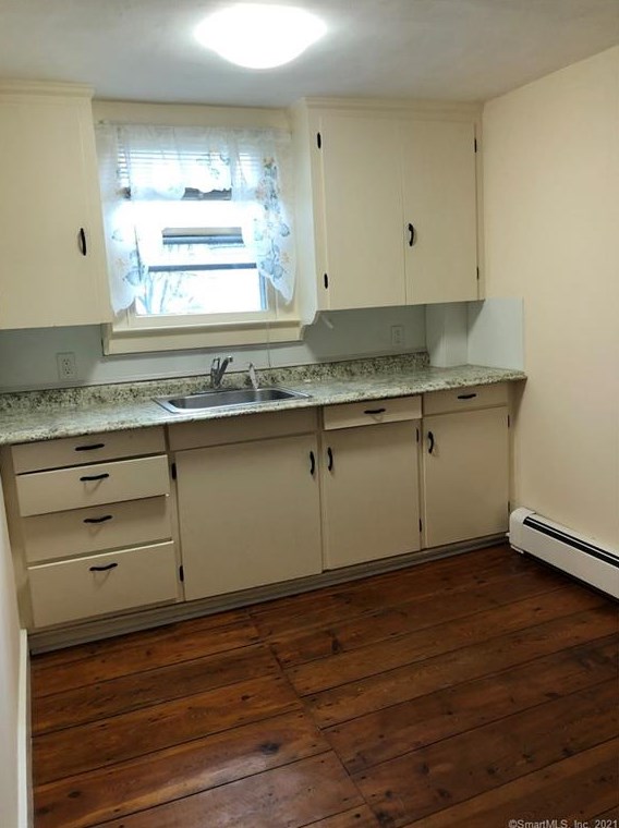 15 Commerce St, Clinton CT  06413-2054 exterior