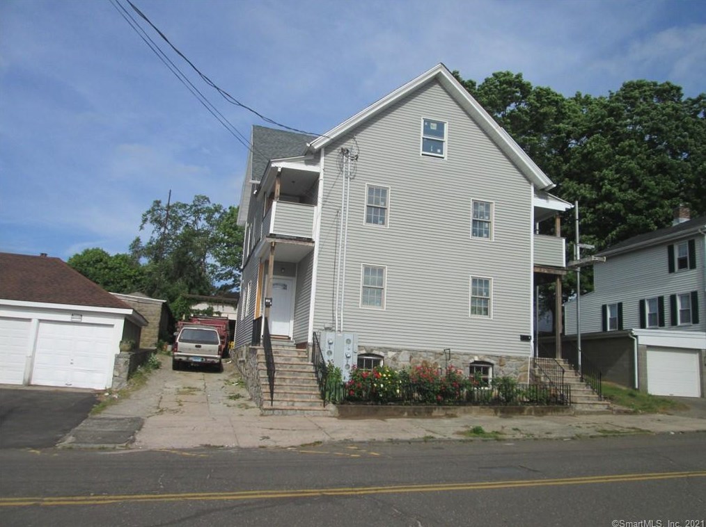 180 Olivia St, Derby, CT 06418