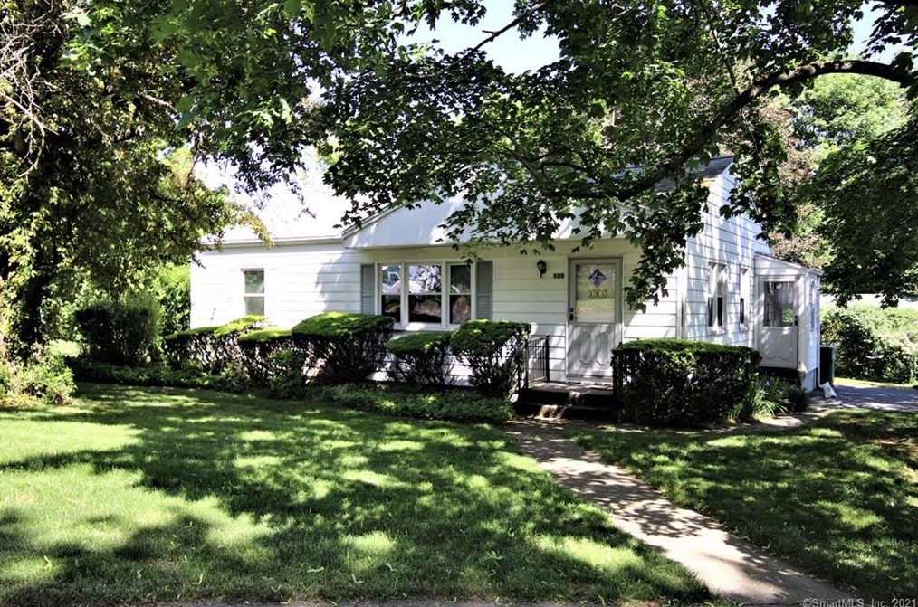 125 Twin Brook Rd, New Haven, CT 06514-3724