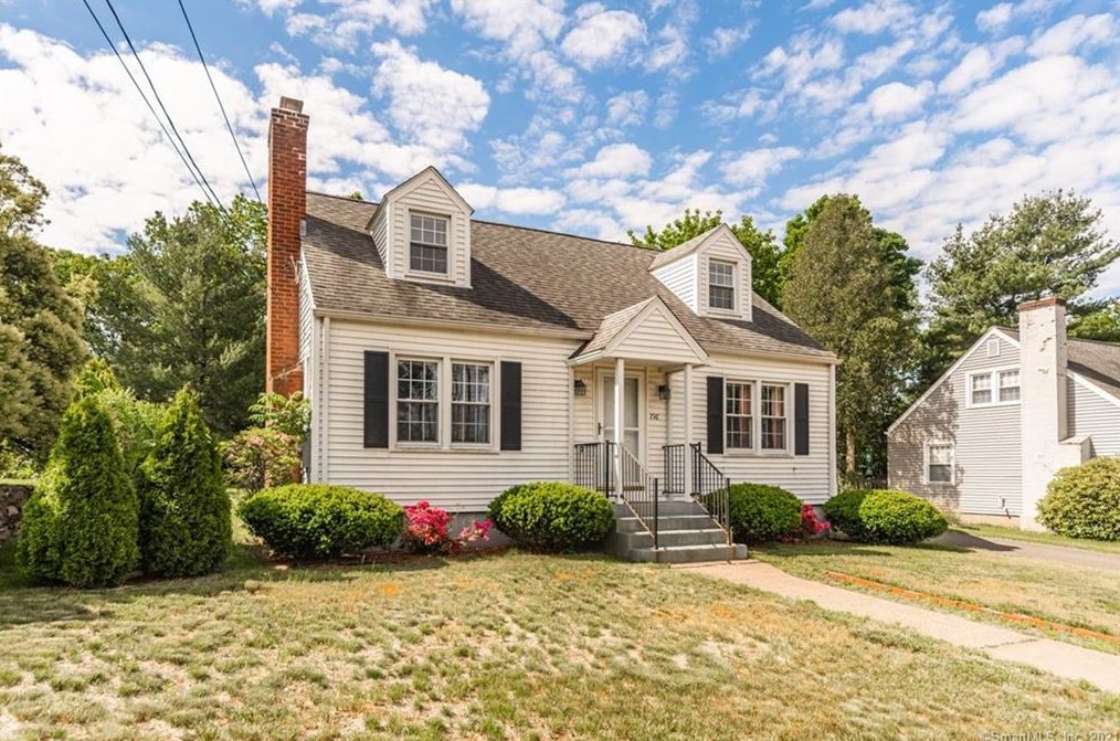 736 Middle Turnpike W, Manchester, CT 06040