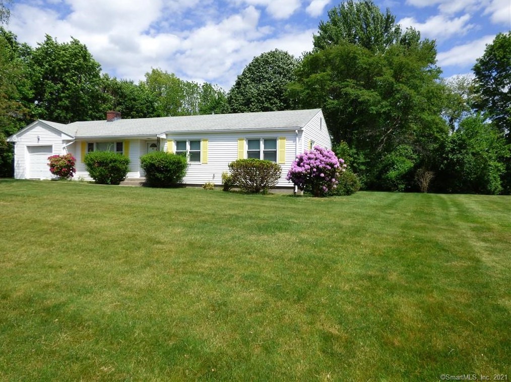 19 Sycamore Rd, Bloomfield, CT 06002
