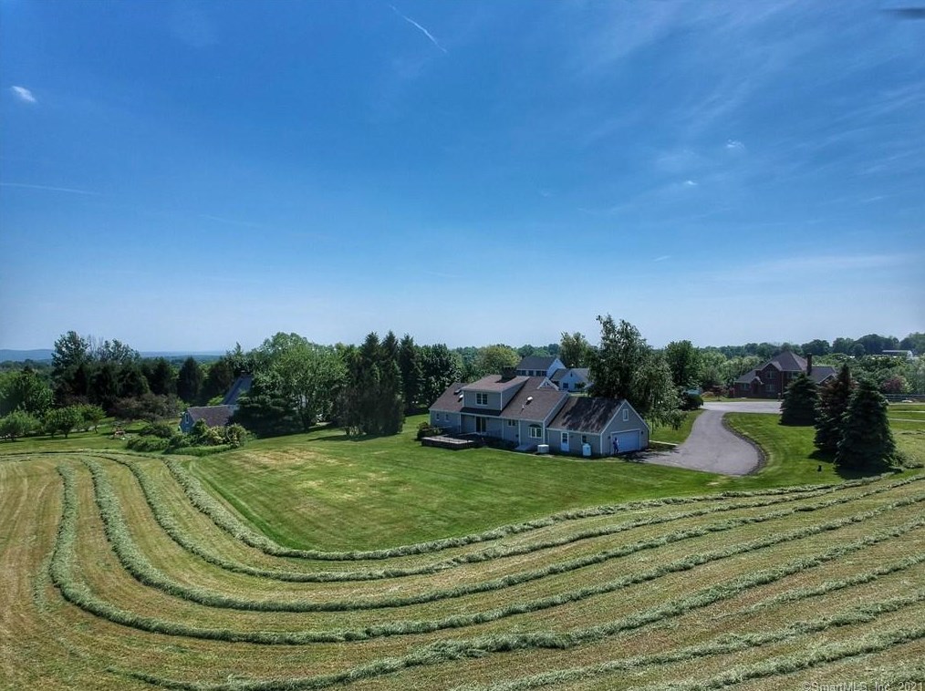 50 Skymeadow Rd, Bethlehem, CT 06751