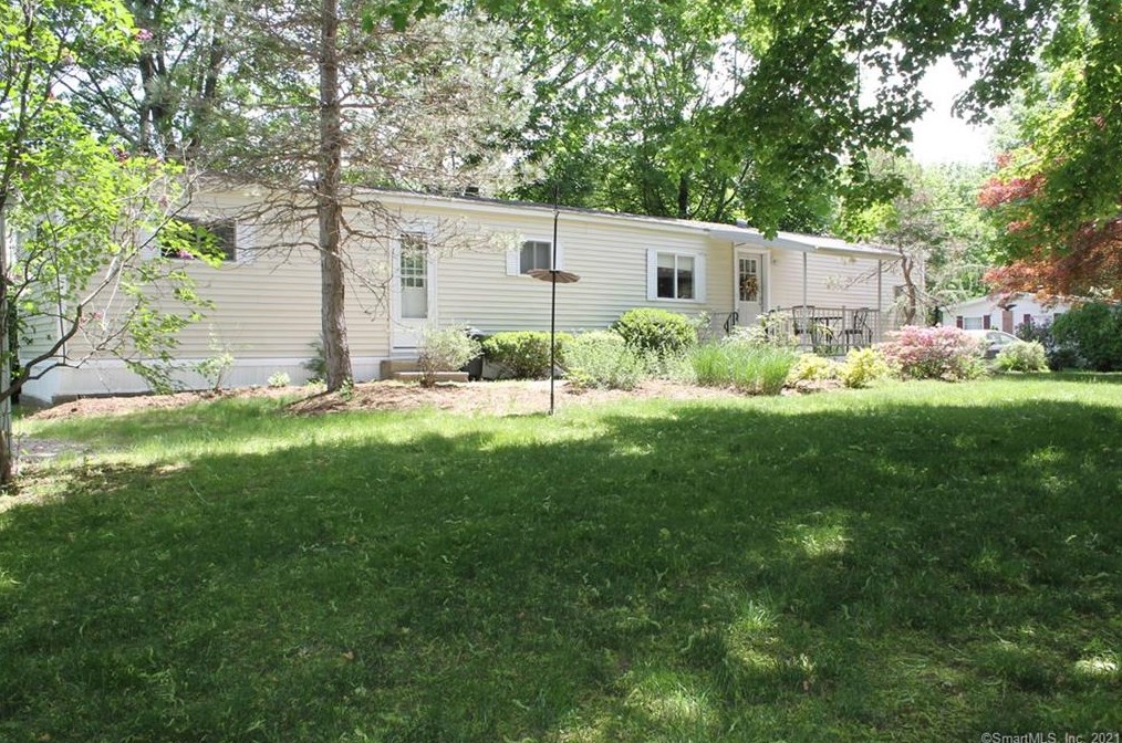 39 Bridlepath Trail, Deep River, CT 06419