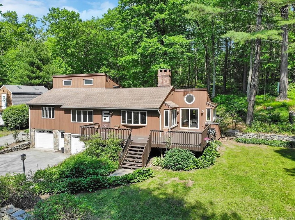 52 Stanley Rd, Upper Stepney, CT 06468