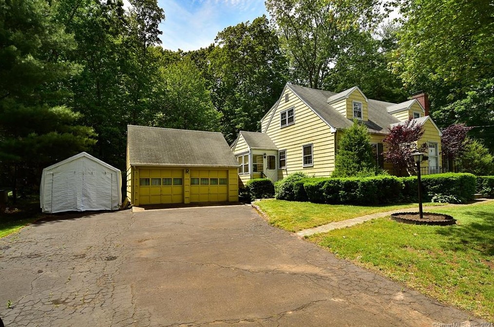 661 Foster St, Wapping, CT 06074