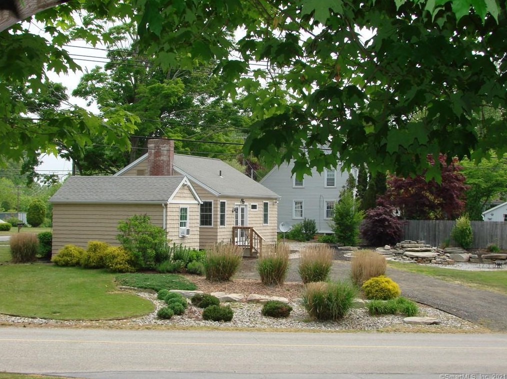 1350 Boston Post Rd, Fenwick CT  06475-4408 exterior