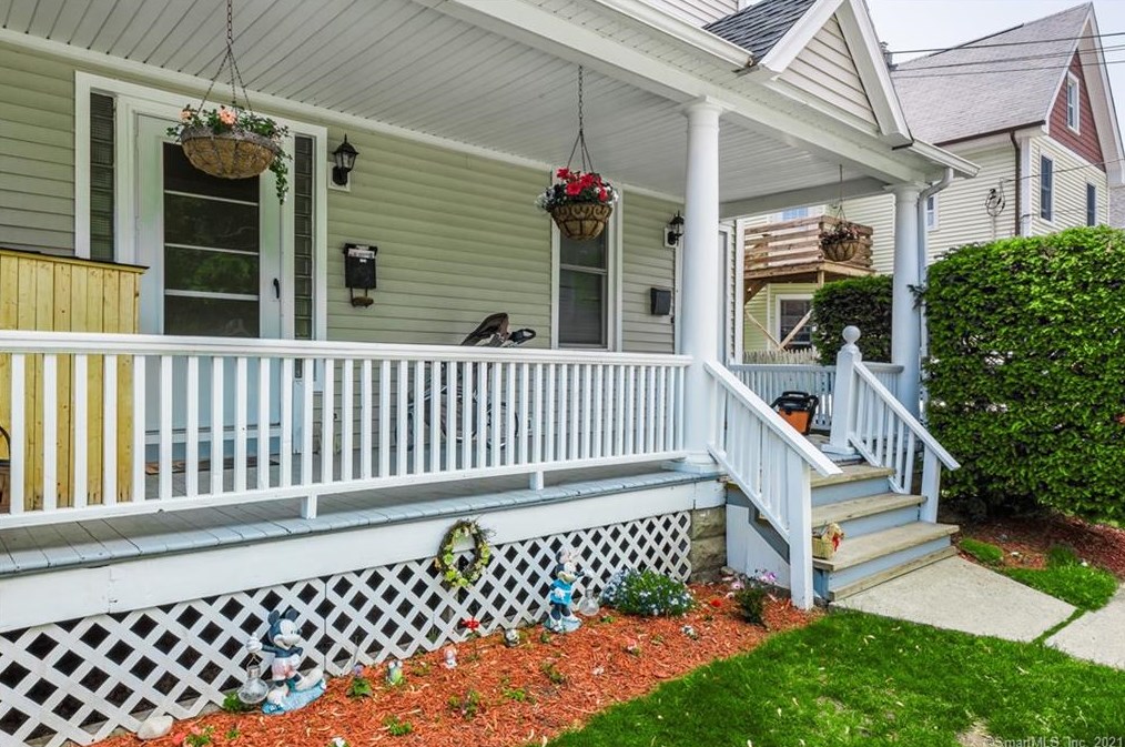 8 Noble Ave, Milford, CT 06460