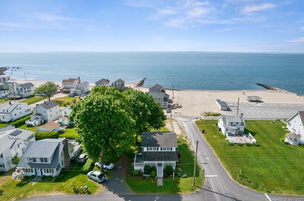 15 Cottage Rd, Lyme, CT 06371
