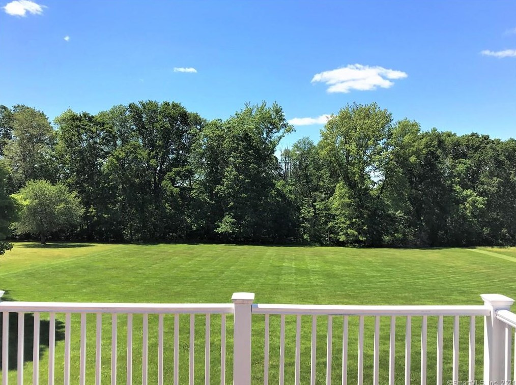 1175 Mapleton Ave, Suffield CT  06078-1334 exterior