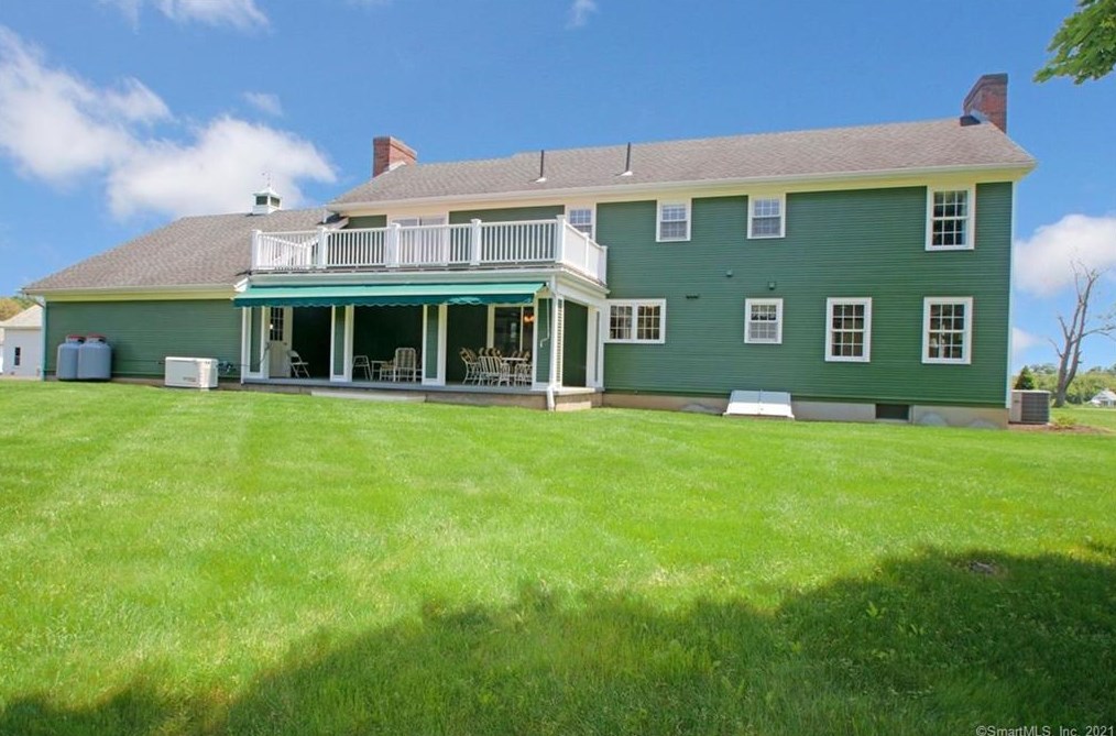 1175 Mapleton Ave, Suffield CT  06078-1334 exterior