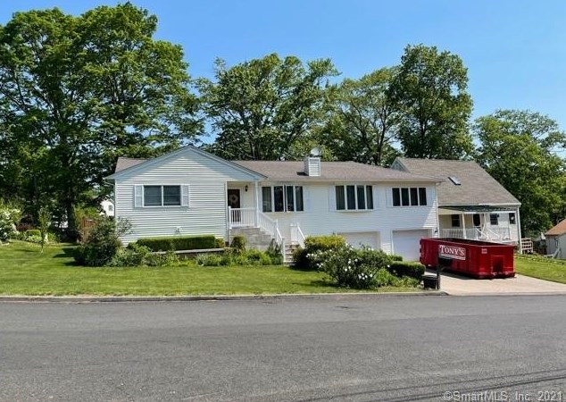47 Ridgeview Rd, Meriden, CT 06451-1955