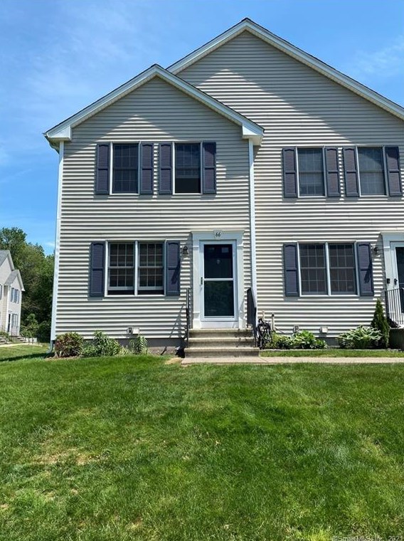 66 White Tail Ln #66, Wallingford, CT 06492