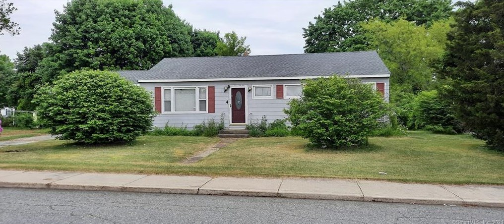 4 Claudia Ave, Brooklyn, CT 06234-3304