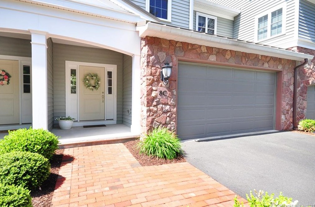 8 Mill Pond Ln #c, Simsbury, CT 06070