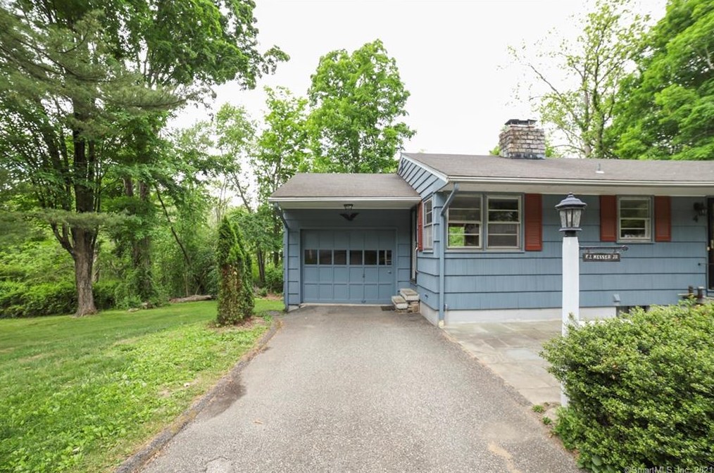 4 Fieldstone Rd, Brookfield Center, CT 06804