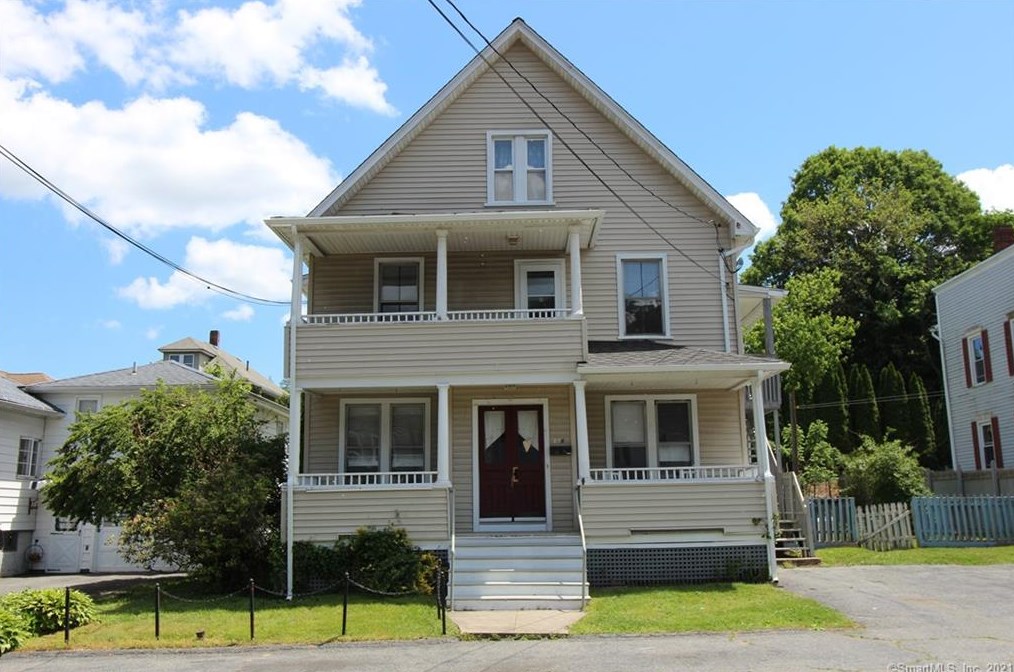 118 Maltby St, Huntington, CT 06484