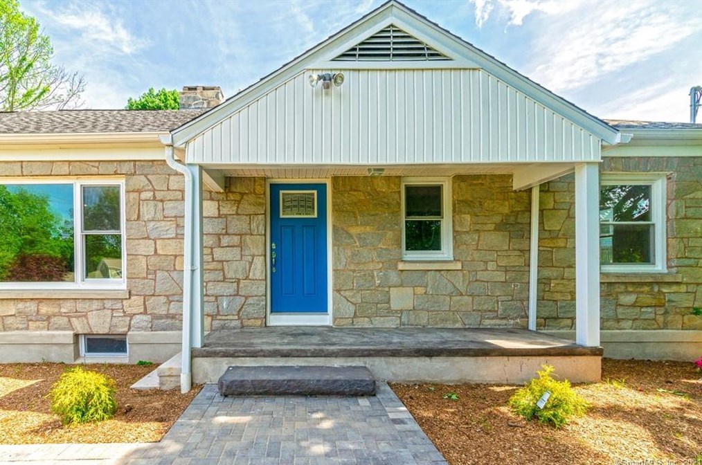 823 Walnut Hill Rd, Orange, CT 06477 exterior