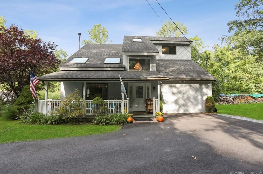 5 Old Bridge Rd, Danbury, CT 06812 exterior