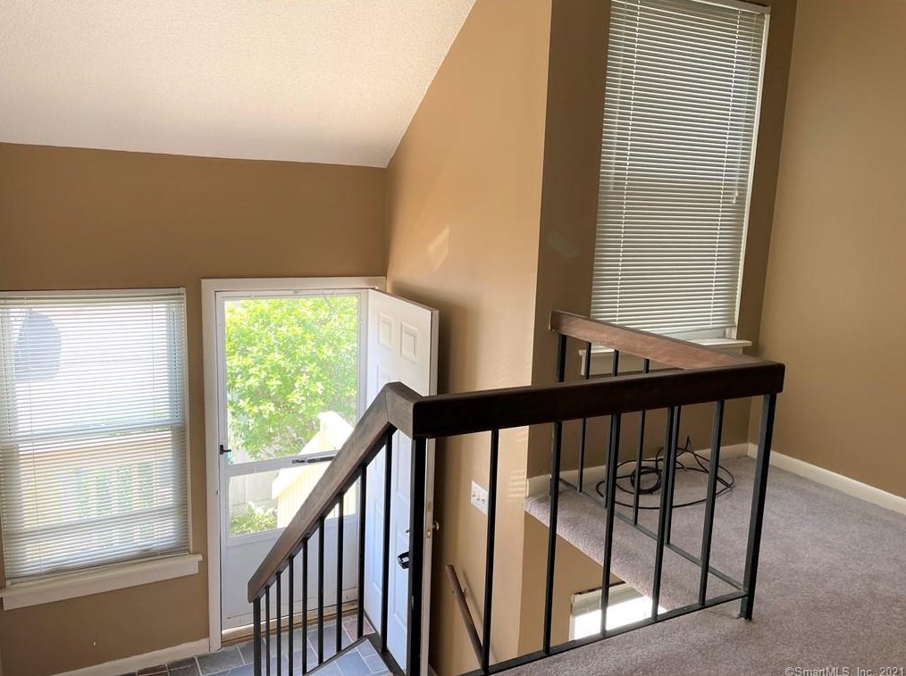 61 Peddlers Dr #61, Branford, CT 06405