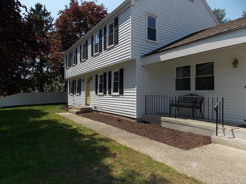 27 Andrea Ln, Avon, CT 06001-3401