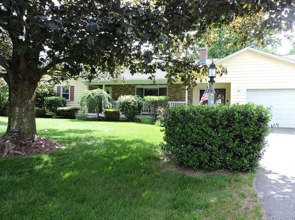 970 Avery St, Wapping, CT 06074