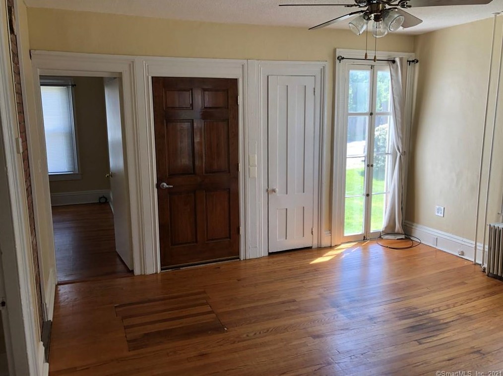 35 Hubbard St, Middletown, CT 06457