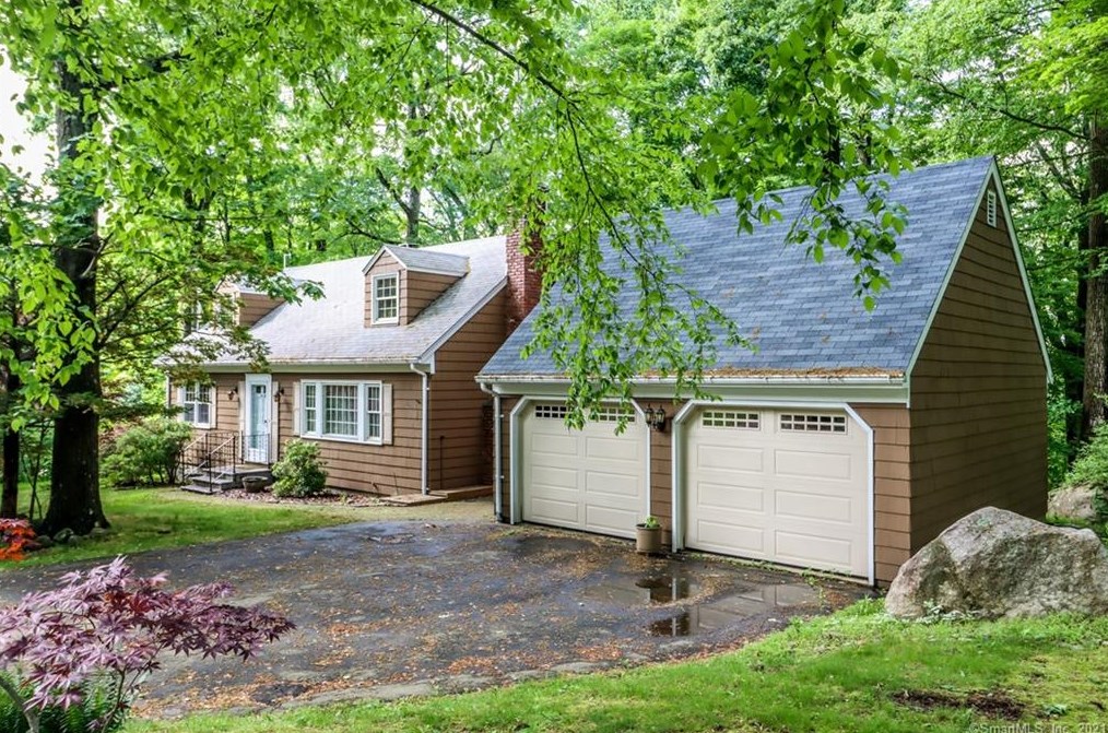 64 Spire View Rd, Ridgefield, CT 06877