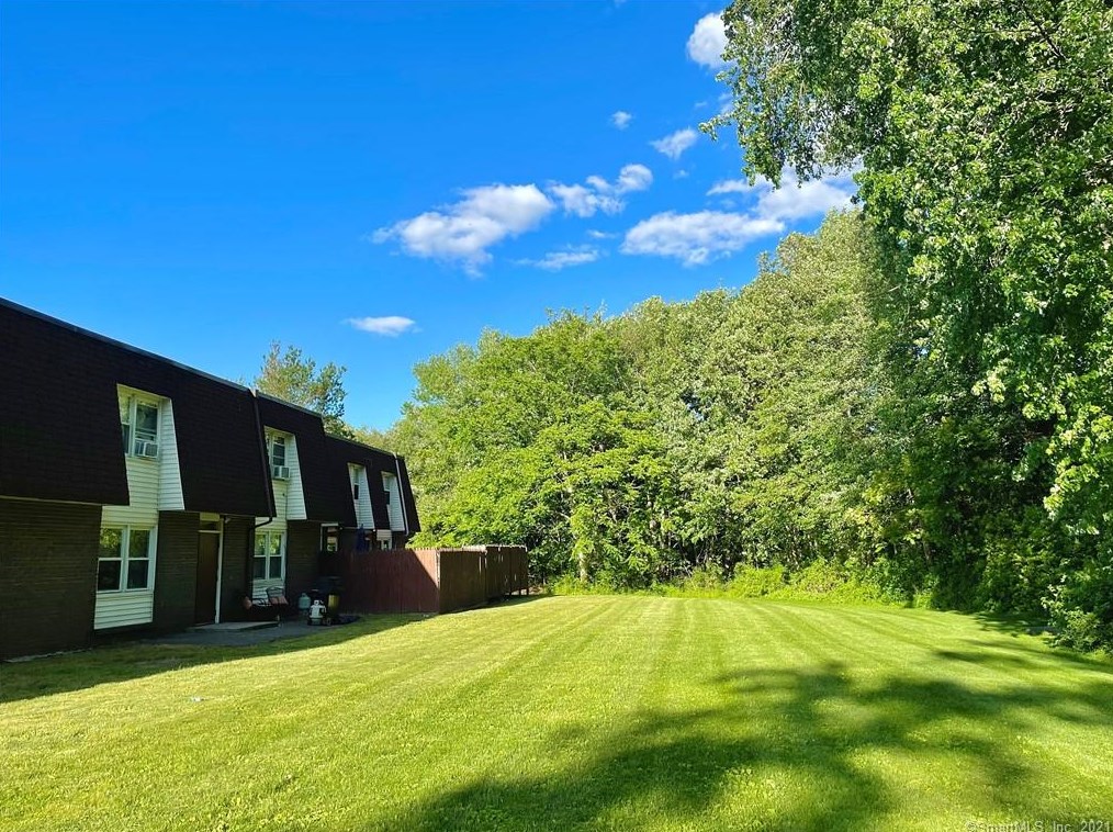 105 Kenneth St, New Haven CT  06512-3701 exterior