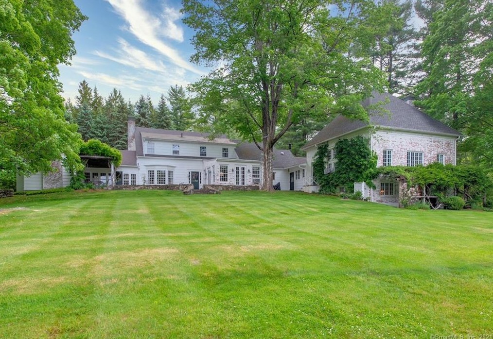 199 Wells Hill Rd, Lakeville, CT 06039