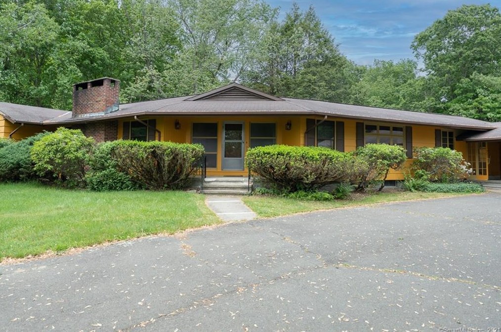 445 Rock House Rd, West Redding, CT 06896-3401