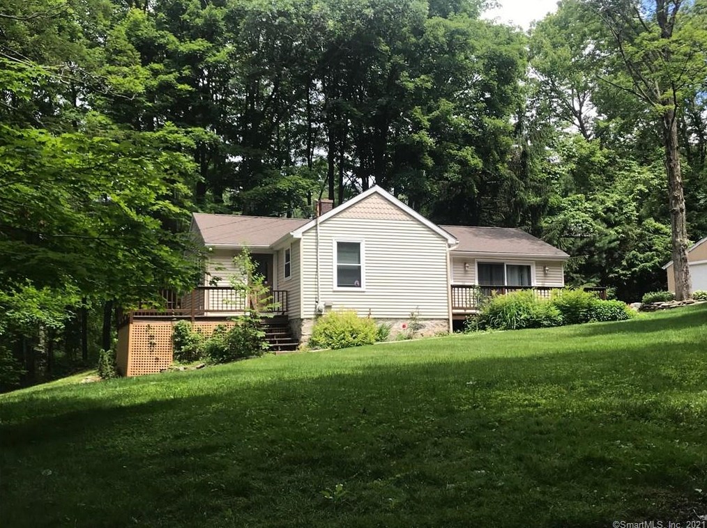 864 Litchfield Tpke, New Haven, CT 06524