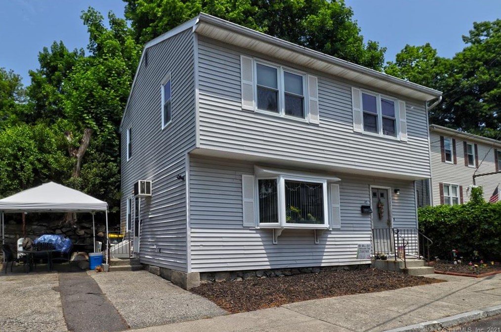 47 5th St, Ansonia, CT 06401