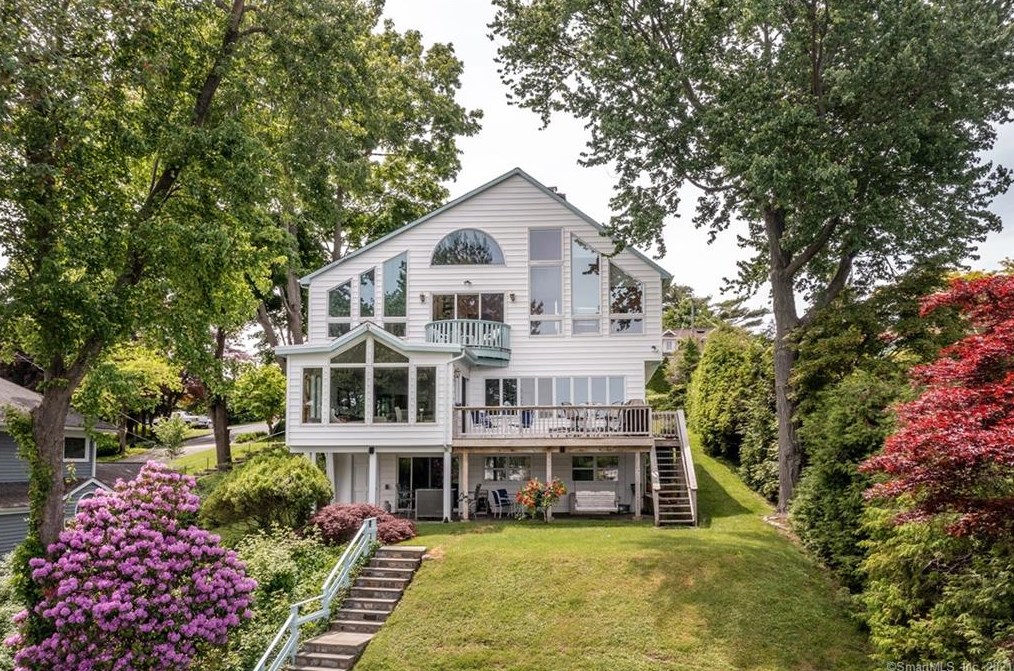 54 Arrowhead Rd, Brookfield Center, CT 06804