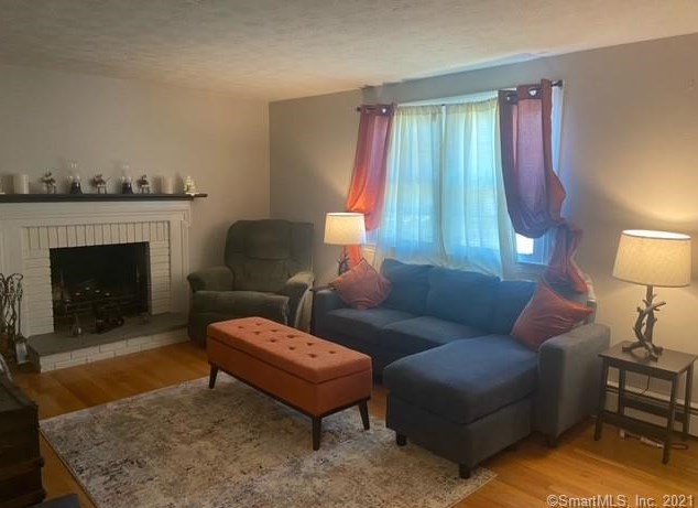 9 Impala Dr, Chestnut Hill CT  06226-1107 exterior