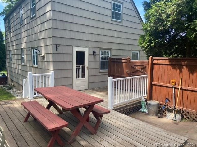 9 Impala Dr, Chestnut Hill CT  06226-1107 exterior