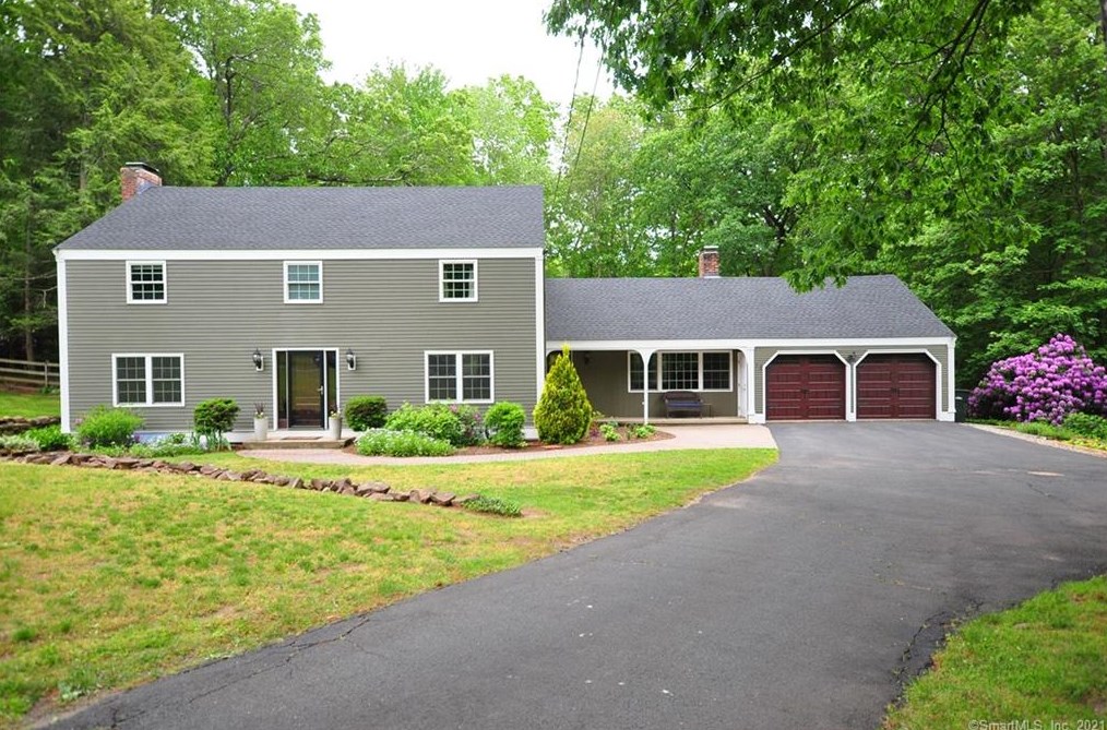 73 Blue Ridge Dr, Simsbury, CT 06070 exterior