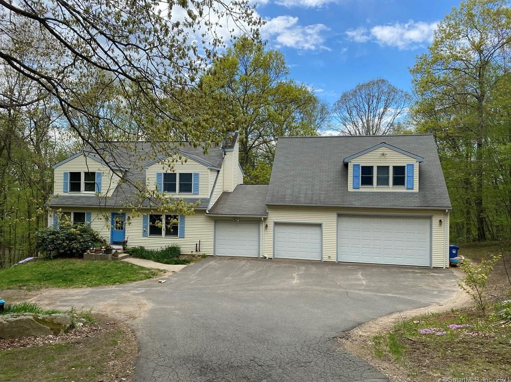 19 Stacy Ln, Tolland, CT 06084