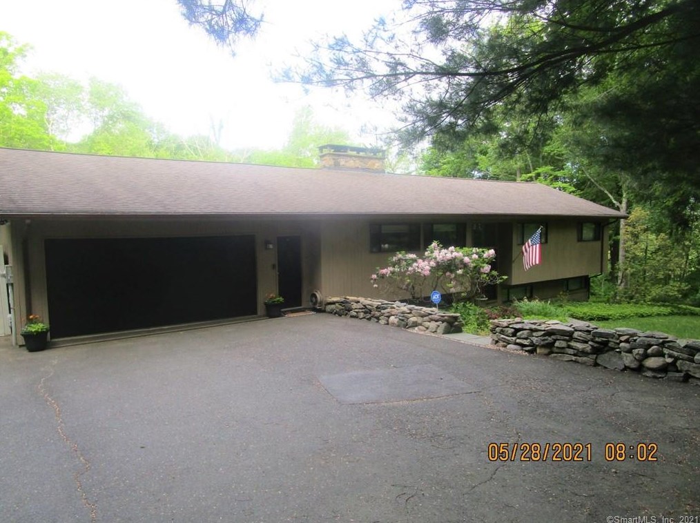 37 Spring Hill Ln, Bethel, CT 06801