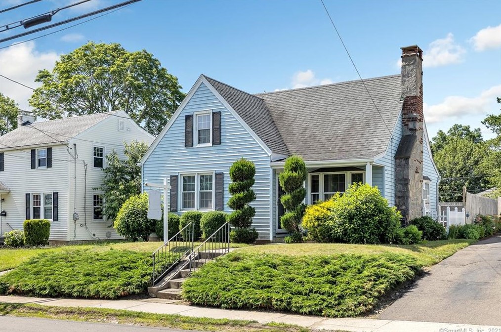 665 Wilcoxson Ave, Stratford, CT 06614