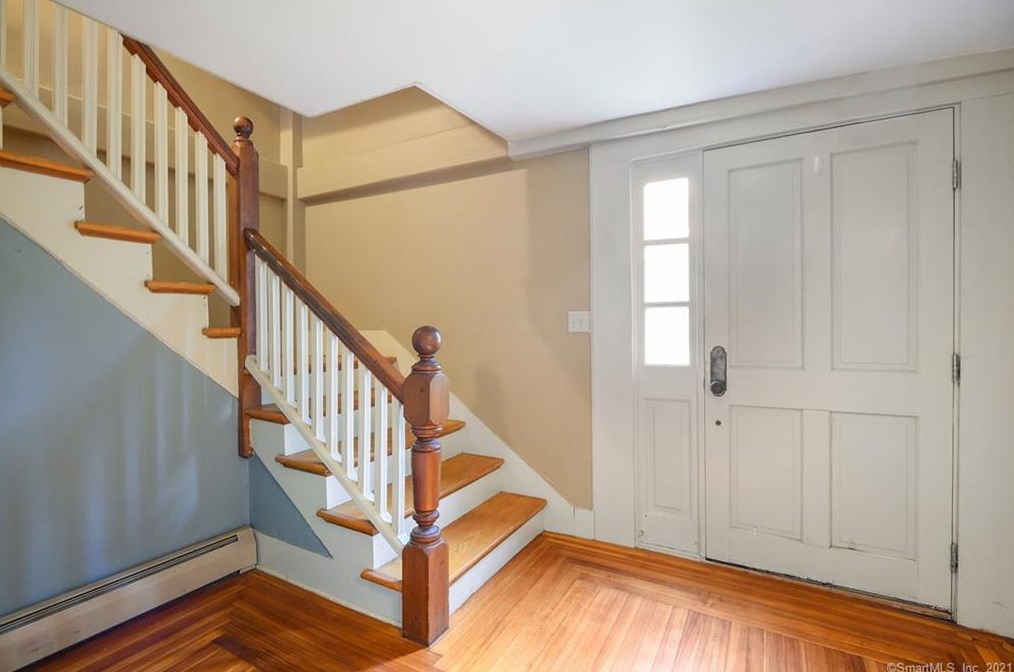 193 Old Norwich Rd, Quaker Hill, CT 06375