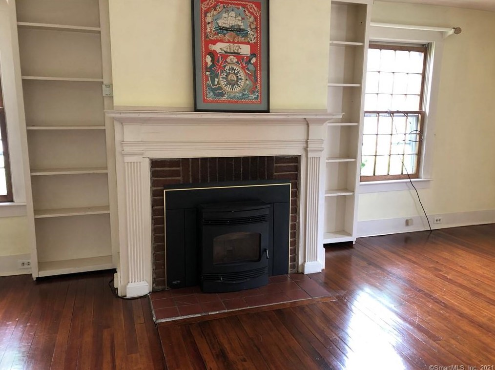 56 Prospect St, Stafford, CT 06076-1125