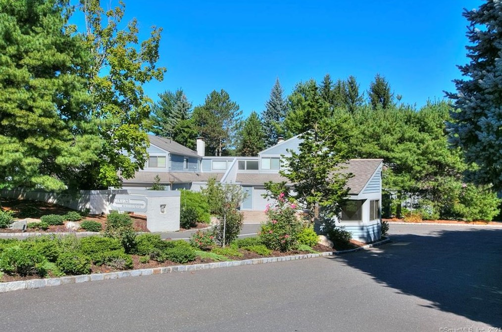 405 Harvest Cmns, Westport, CT 06880-3946